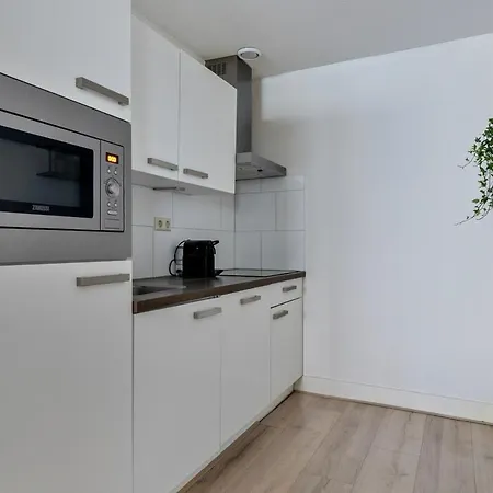 Διαμέρισμα And Light